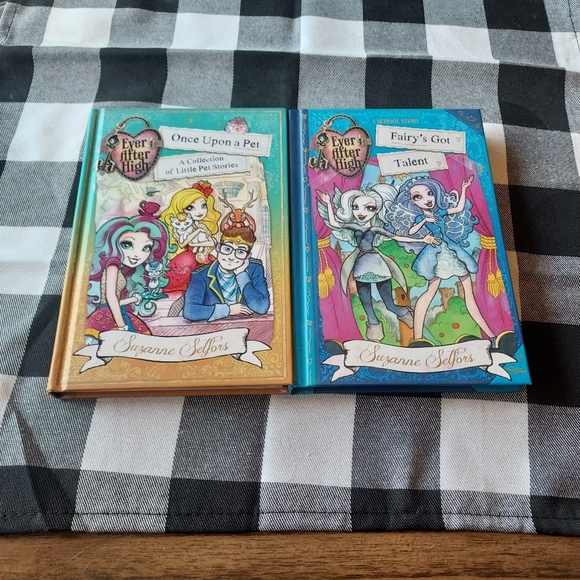 Ever After High 2 Book Set NEW Suzanne Selfors + Bonus NEW - Picture 1 of 13